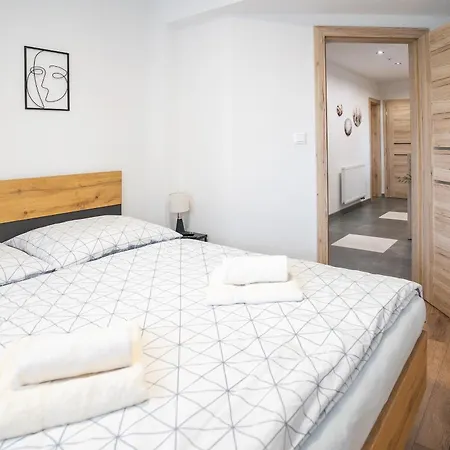 Apartament Roster *